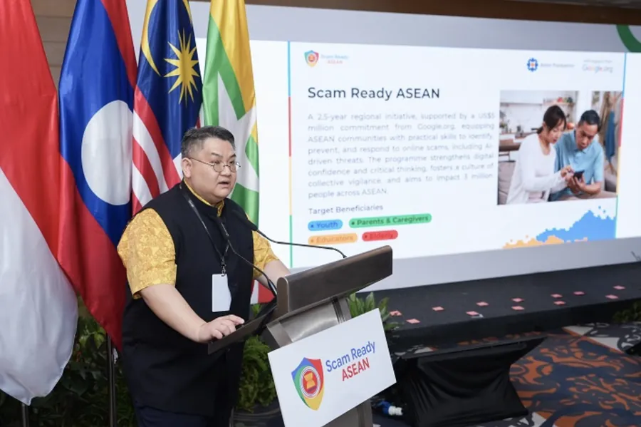 Tiến sĩ Piti Srisangnam, Giám đốc Điều hành Quỹ ASEAN, phát biểu tại lễ ra mắt